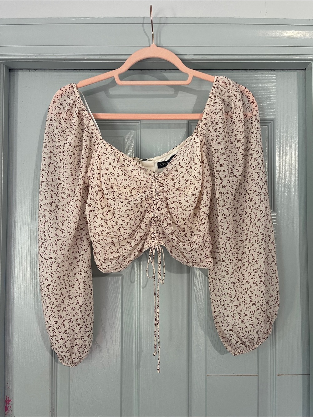 American Threads Beige and red floral crop top